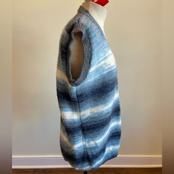 SWEATER vest || Unisex || Cool winter vest || Winter sweater || Unisex - Picture 4 of 10